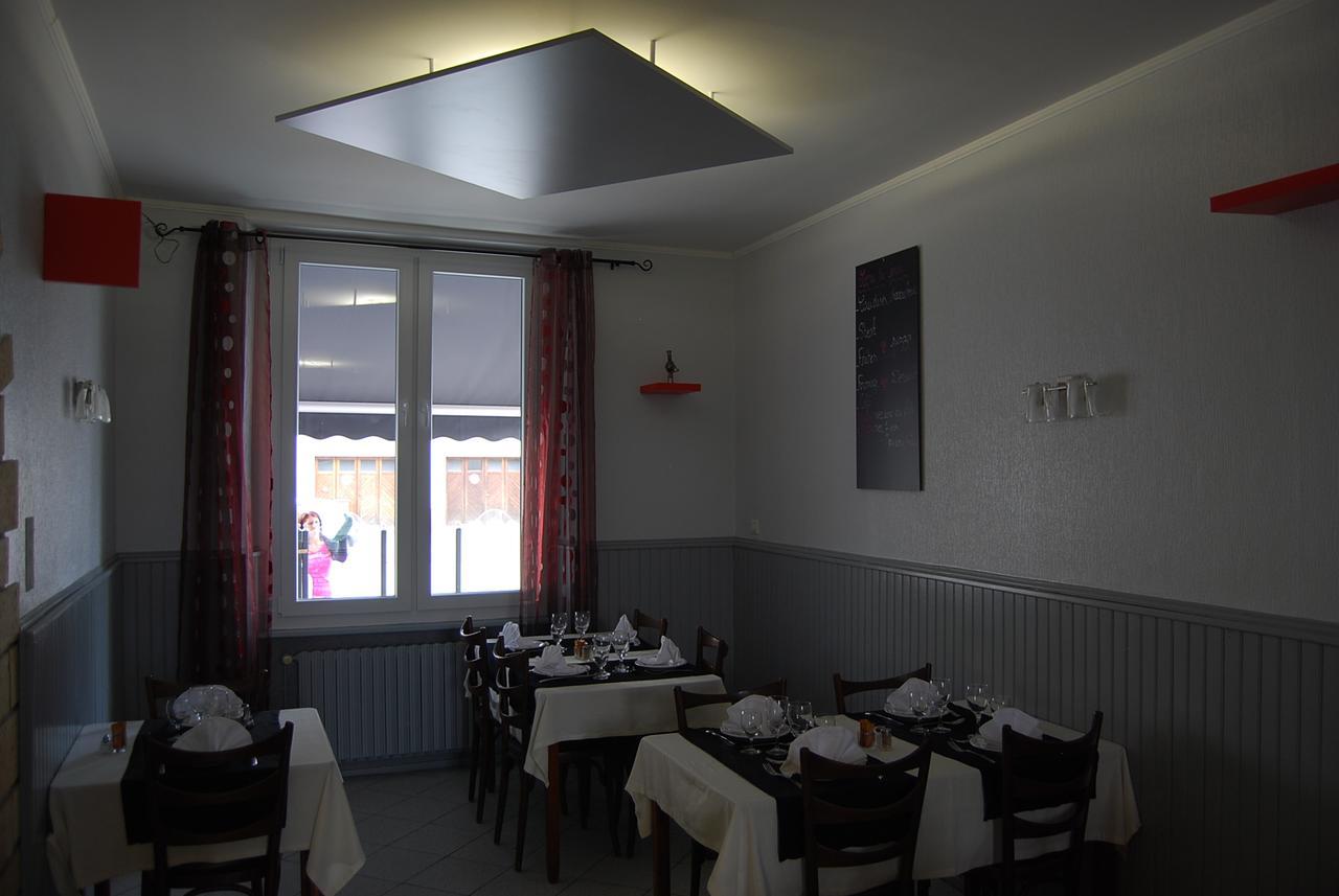 Chez Maxim Hotel Saint-Sauveur  Luaran gambar